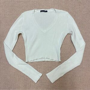 ✰ brandy melville white milena sweater ✰